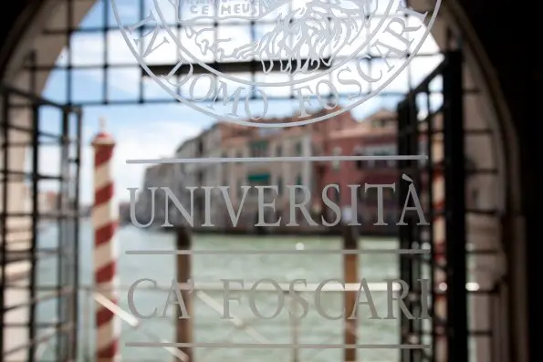 ca-foscari_logo_portadacqua_595.jpg