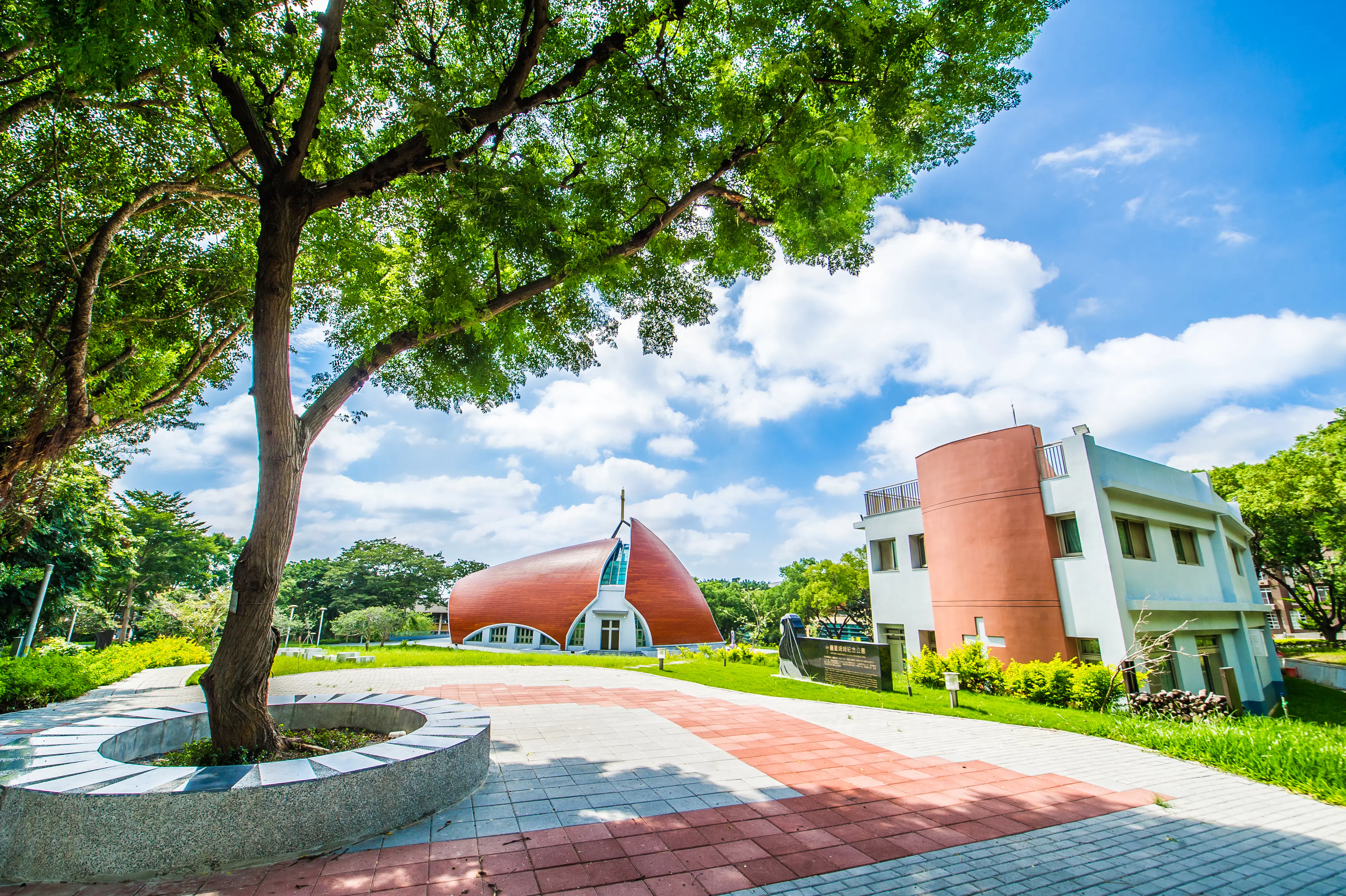 Campus-02