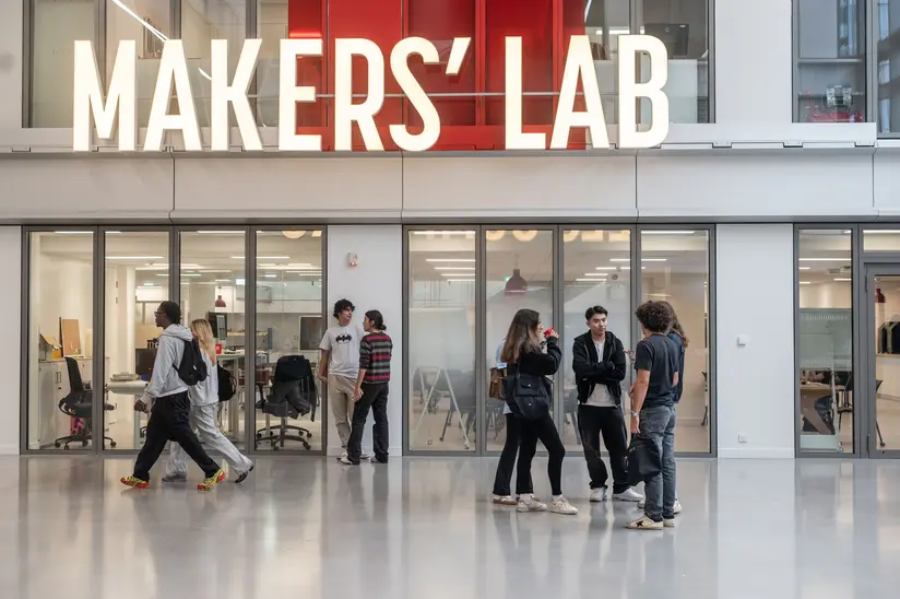 emlyon business school - Makers' lab