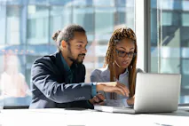 How to Become a Financial Adviser